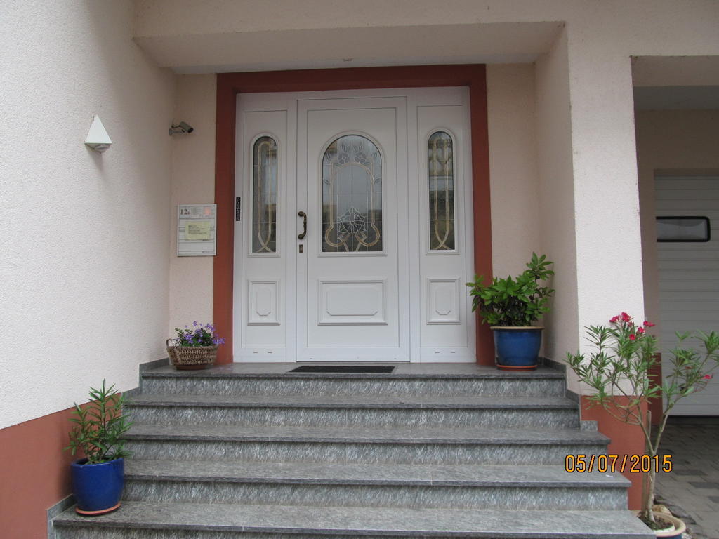 Fewo Ingrid Trossen Ürzig Exterior foto