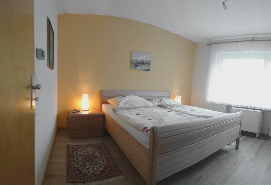 Fewo Ingrid Trossen Ürzig Exterior foto
